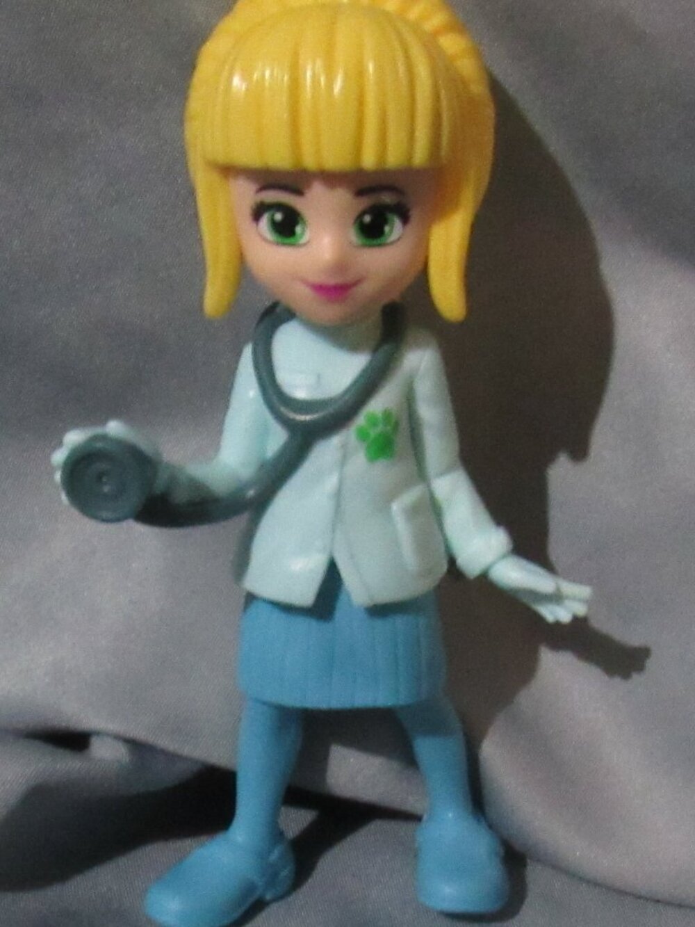 Kinder Surprise Easter Female Blonde Veterinarian ONLY            J523